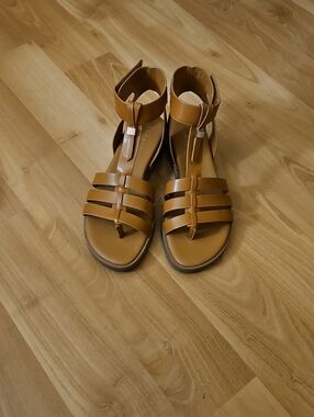 Women’s Tan Ankle-Cuff Sandals